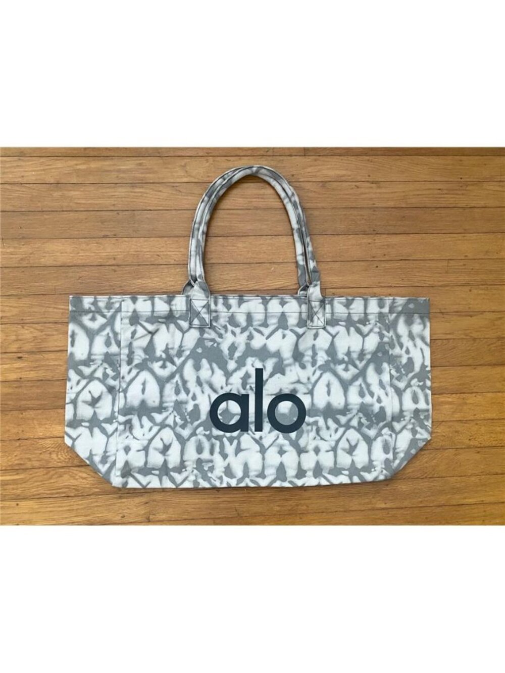 Alo Yoga Shopper Tote Bag Grey Tie Dye Bag NEW ALO Yoga Gray Tie-Dye Canvas - Picture 3 of 3